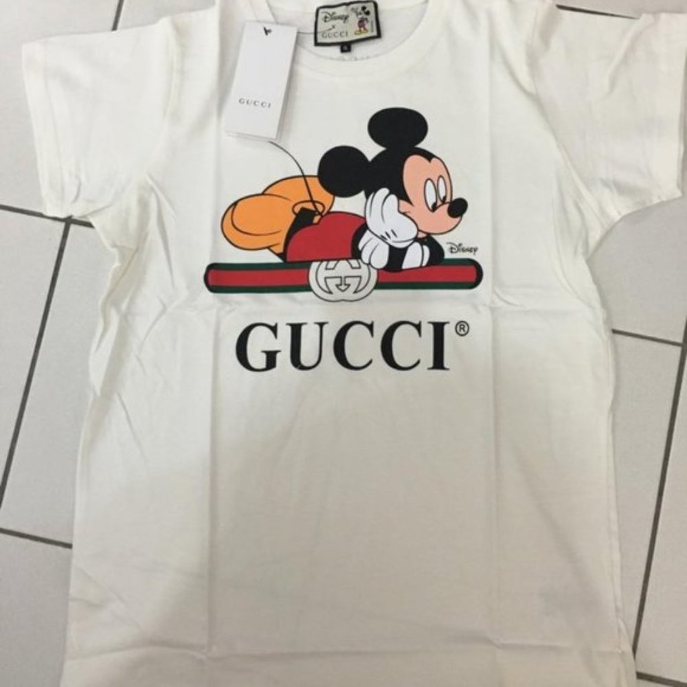 Gucci T-Shirt Men Size Large